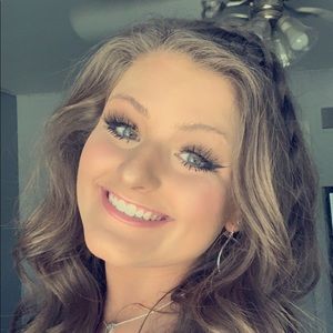 Meet your Posher, Hailey